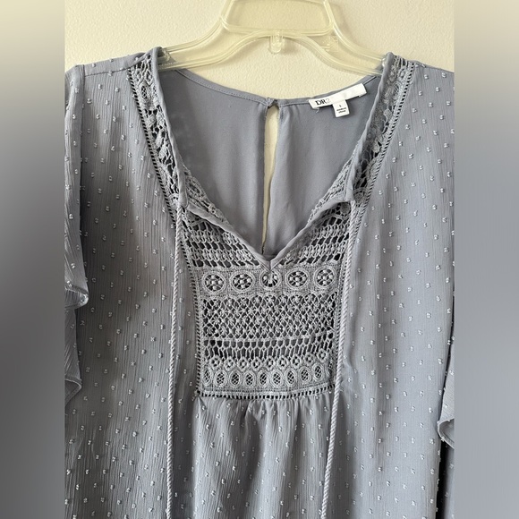 DR2 Women’s Periwinkle Blouse in size L - Picture 2 of 7